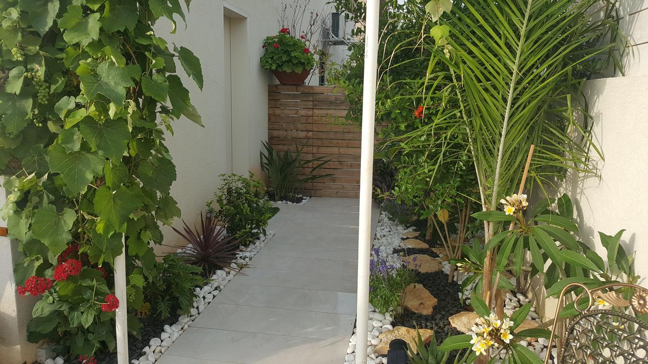 Regina'S Place Or Akiva Dış mekan fotoğraf
